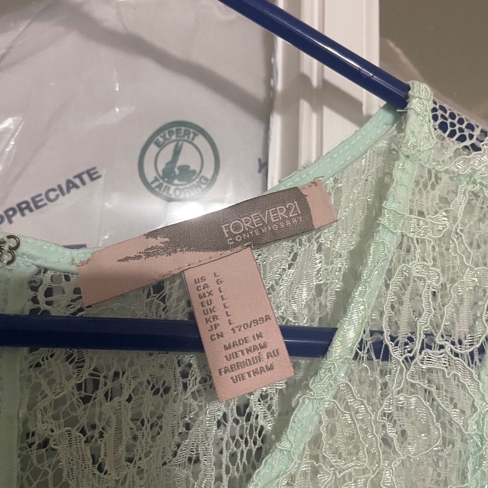Forever Twenty One Lace Dress Size Large